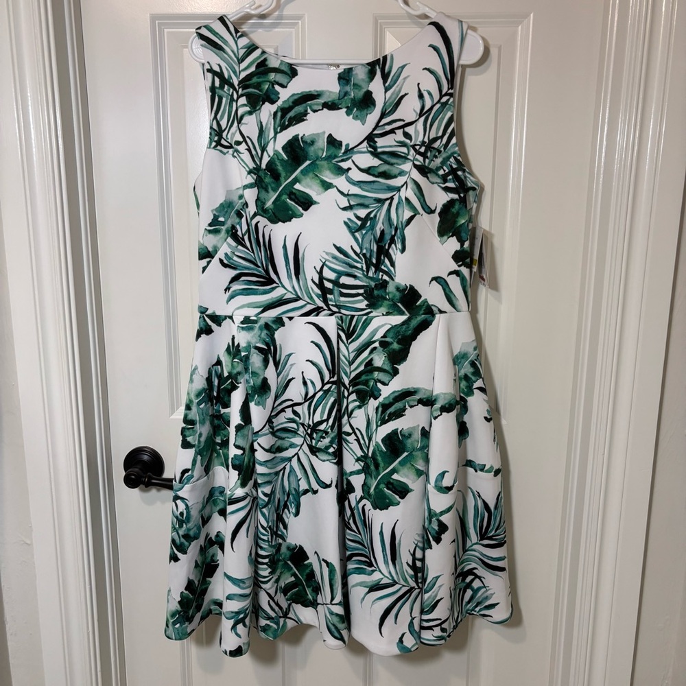 NWT Taylor Ivory/Green Watercolor Leaf Pattern Sleeveless A-Line Dress Size 14